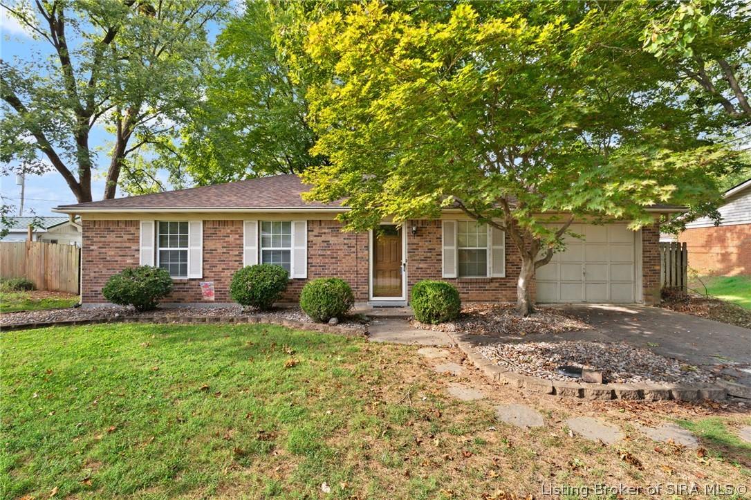 Huston Dr, Jeffersonville, IN 47130