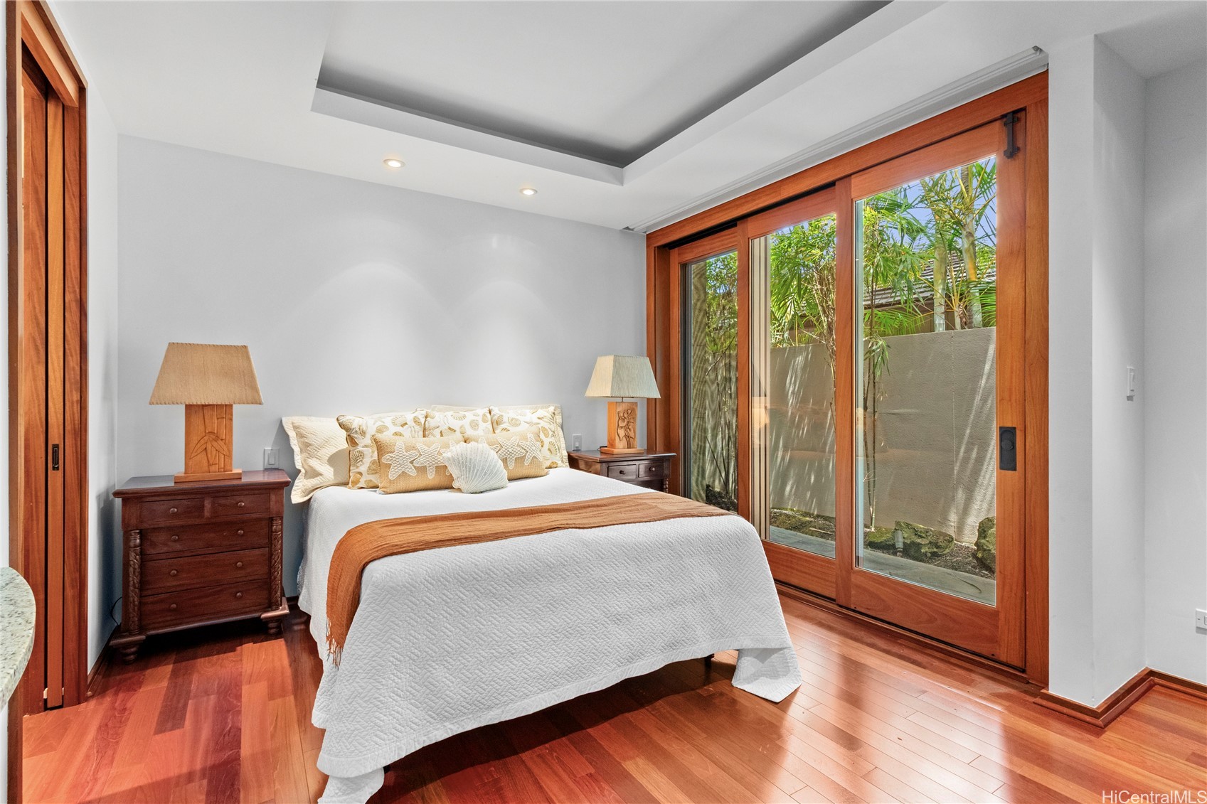 Honolulu, Hawaii, 96816, United States, 3 Bedrooms Bedrooms, ,3 BathroomsBathrooms,Residential,For Sale,1988153