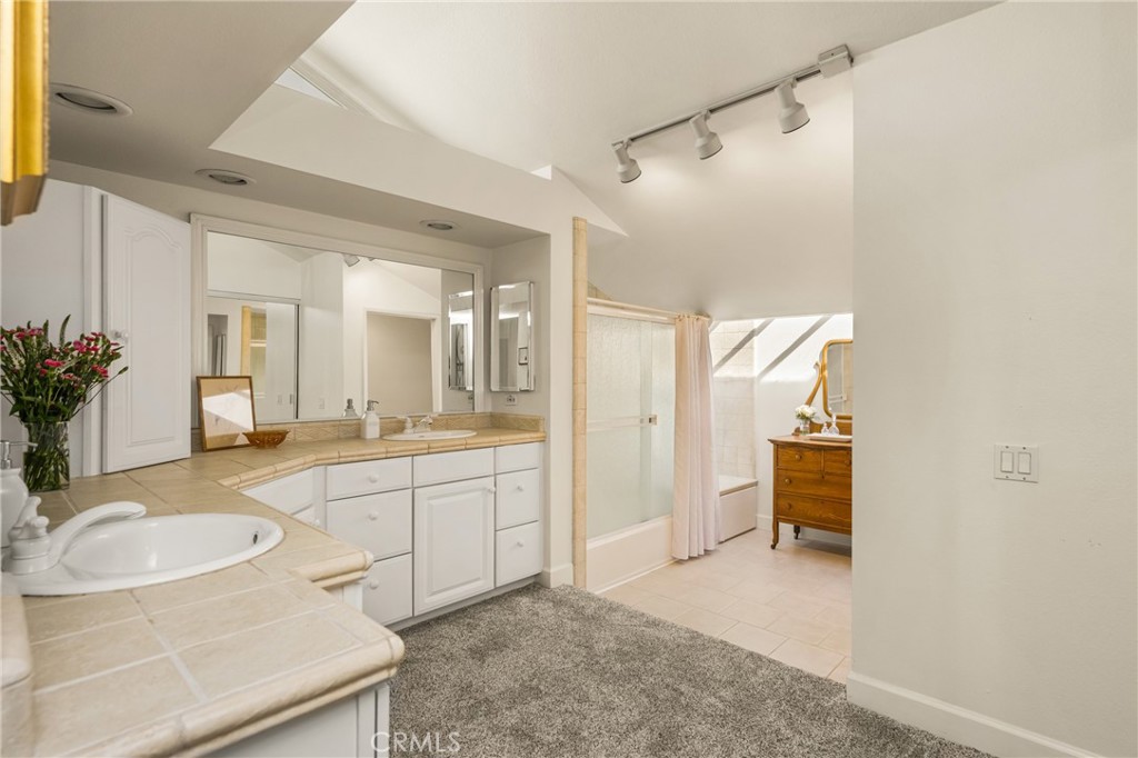 Irvine, California, 92614, United States, 4 Bedrooms Bedrooms, ,3 BathroomsBathrooms,Residential,For Sale,1988283