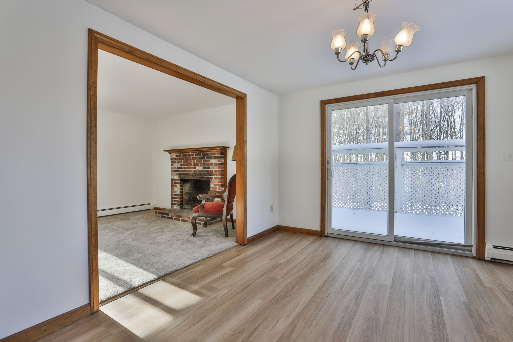 Derry, New Hampshire, 03038, United States, 3 Bedrooms Bedrooms, ,2 BathroomsBathrooms,Residential,For Sale,2006202