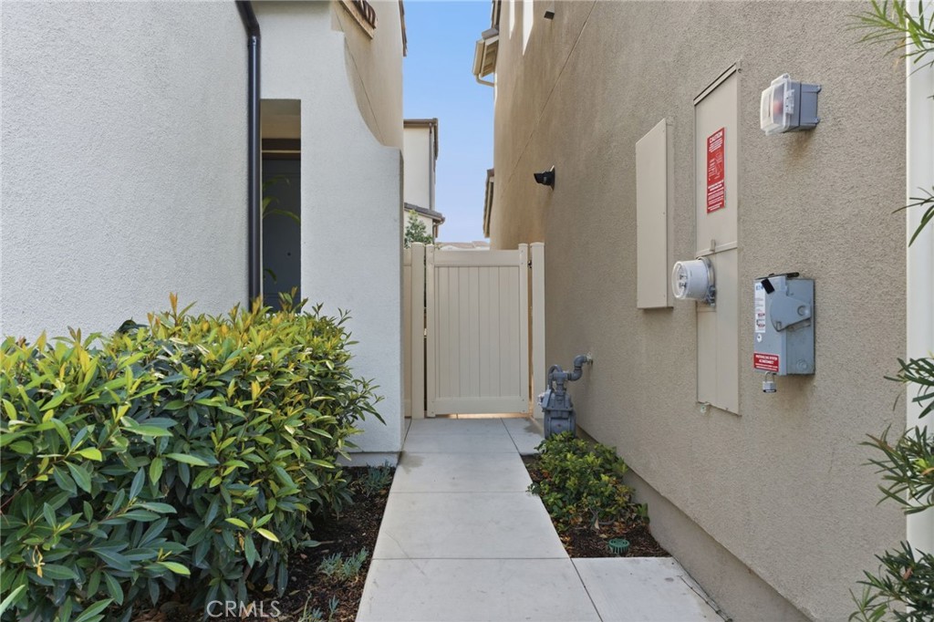 Corona, California, 92883, United States, 3 Bedrooms Bedrooms, ,3 BathroomsBathrooms,Residential,For Sale,1996400