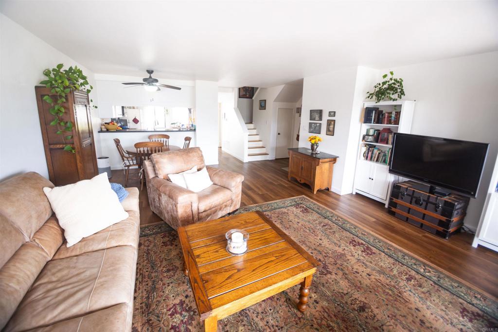 El Cajon, California, 92020, United States, 2 Bedrooms Bedrooms, ,3 BathroomsBathrooms,Residential,For Sale,1985459