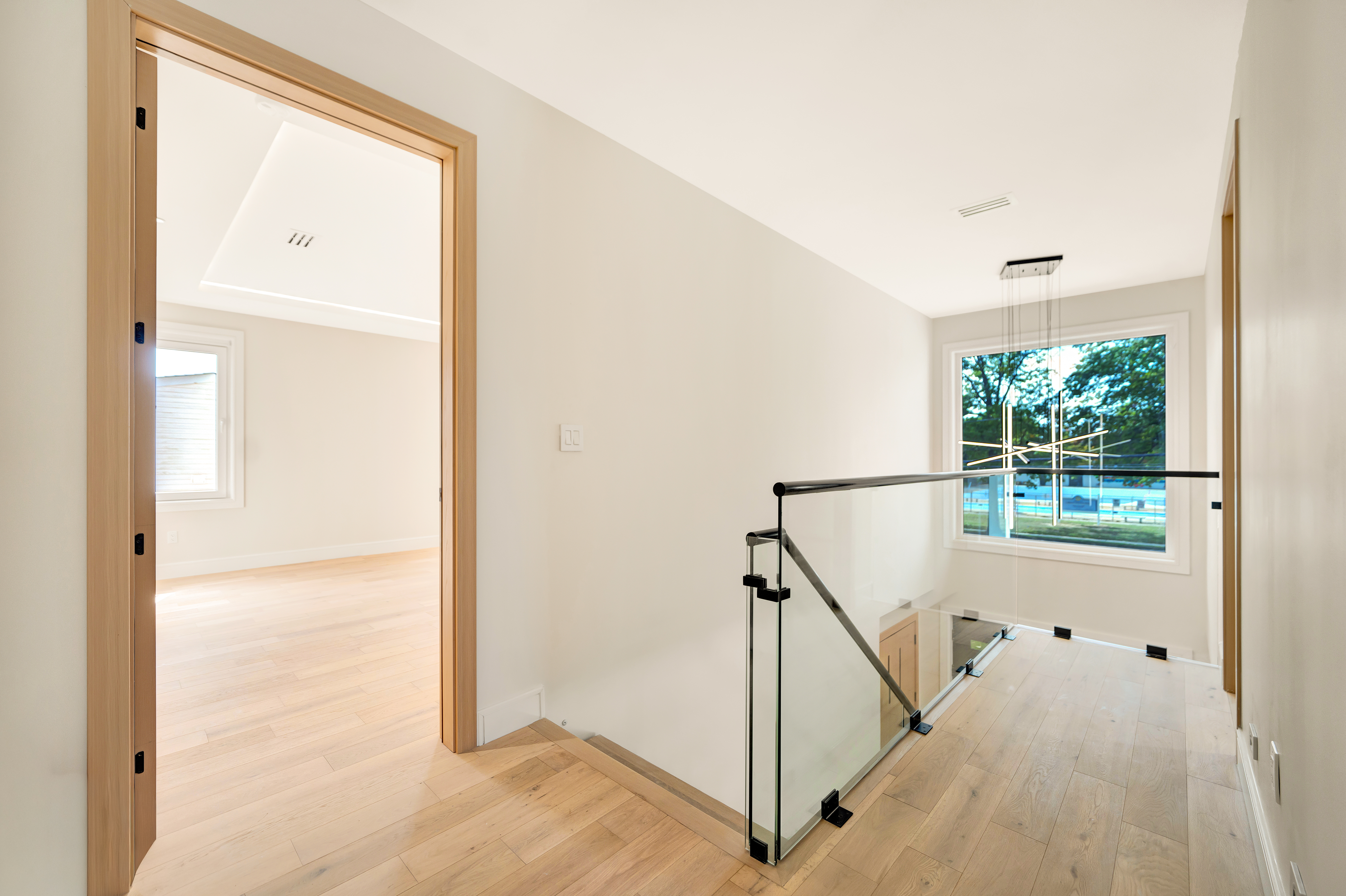  748 Carman Avenue, Westbury, NY, 11590 - 物件實景