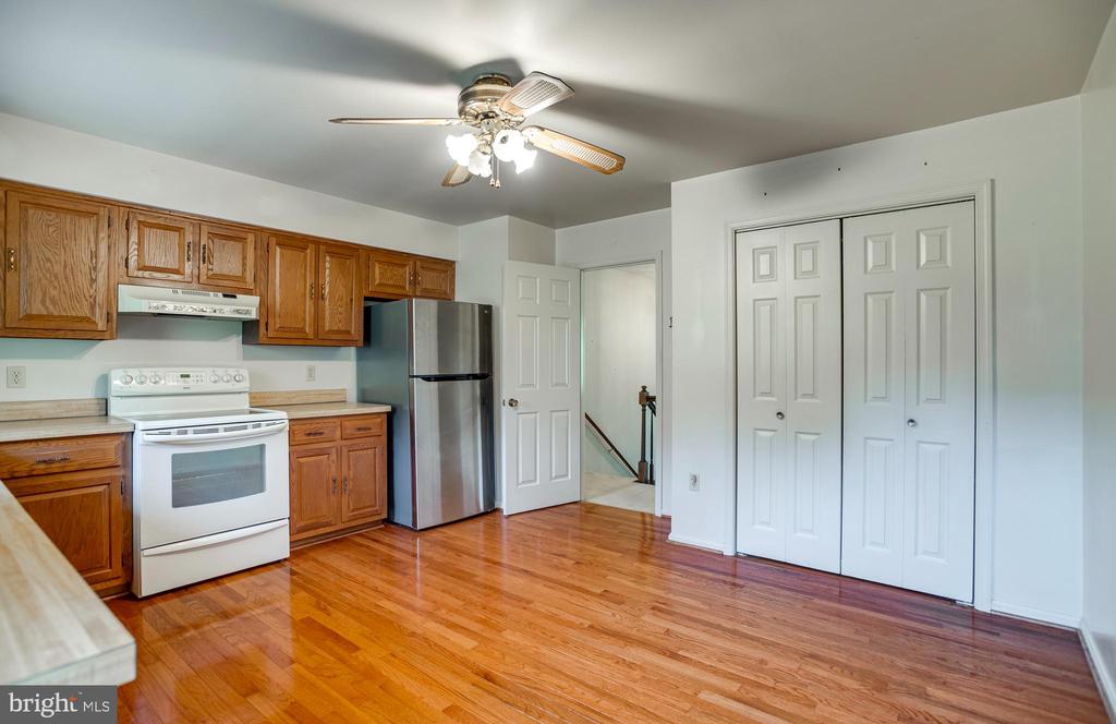 Warrenton, Virginia, 20187, United States, 3 Bedrooms Bedrooms, ,3 BathroomsBathrooms,Residential,For Sale,2049291