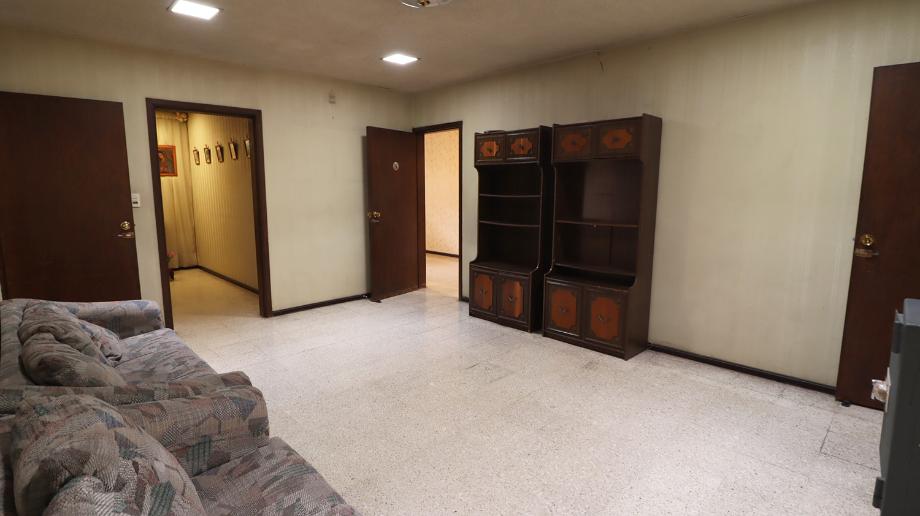Morelia, Michoacán de Ocampo, 58020, Mexico, 6 Bedrooms Bedrooms, ,3 BathroomsBathrooms,Residential,For Sale,1807113