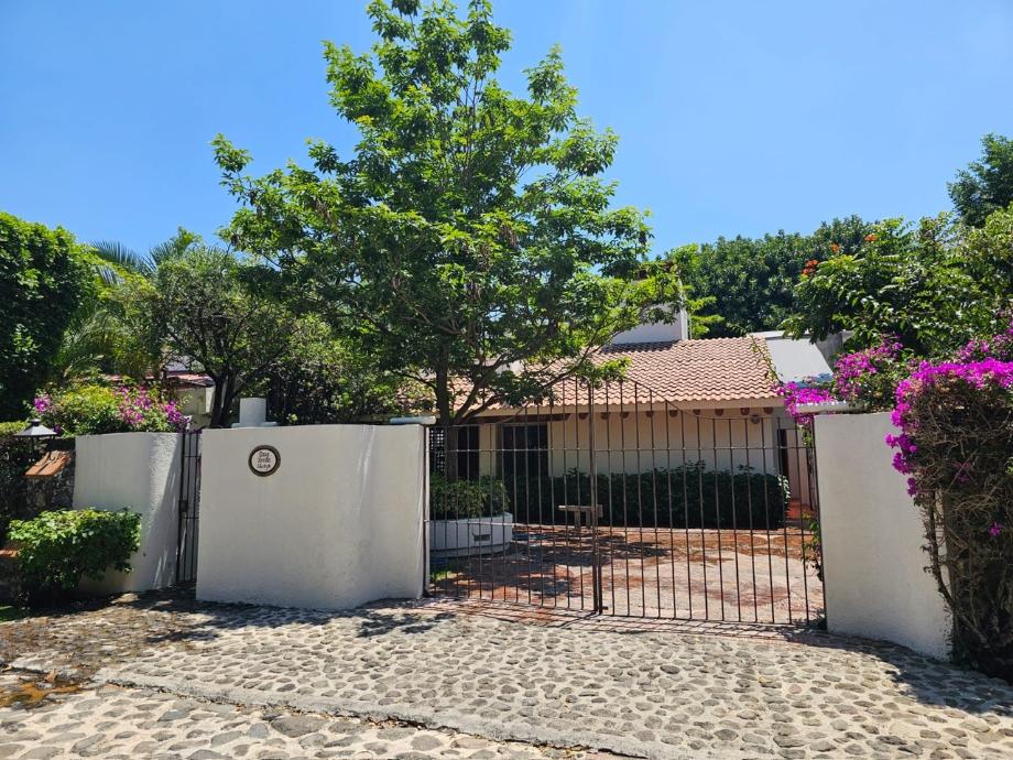 Crist?bal de Olid, Jiutepec, Morelos, 62564, Mexico, 4 Bedrooms Bedrooms, ,5 BathroomsBathrooms,Residential,For Sale,Crist?bal de Olid,1625302