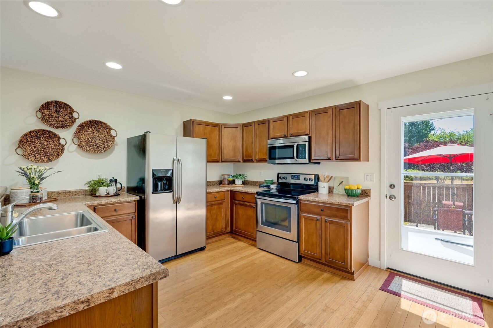 Lake Stevens, Washington, 98258, United States, 4 Bedrooms Bedrooms, ,3 BathroomsBathrooms,Residential,For Sale,1921179