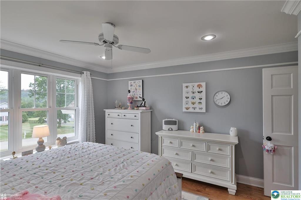 Stroudsburg, Pennsylvania, 18360-6926, United States, 7 Bedrooms Bedrooms, ,4 BathroomsBathrooms,Residential,For Sale,1904497