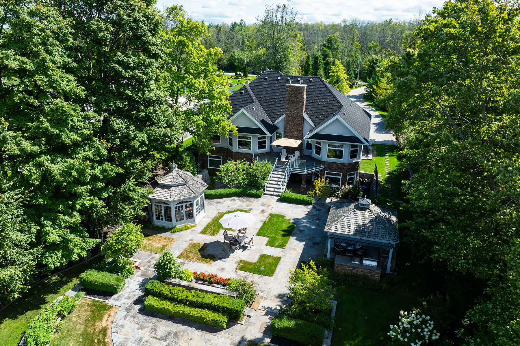  Custom Waterfront Estate - 物件實景