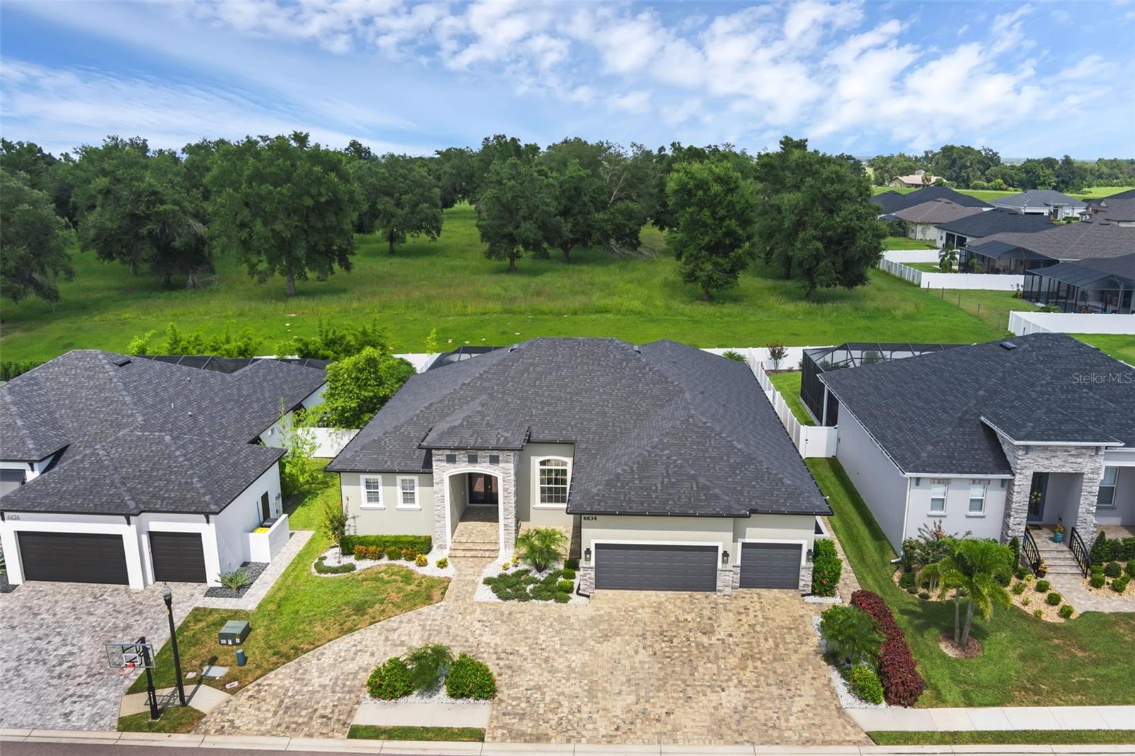 LAKELAND, Florida, 33813, United States, 5 Bedrooms Bedrooms, ,3 BathroomsBathrooms,Residential,For Sale,1937728