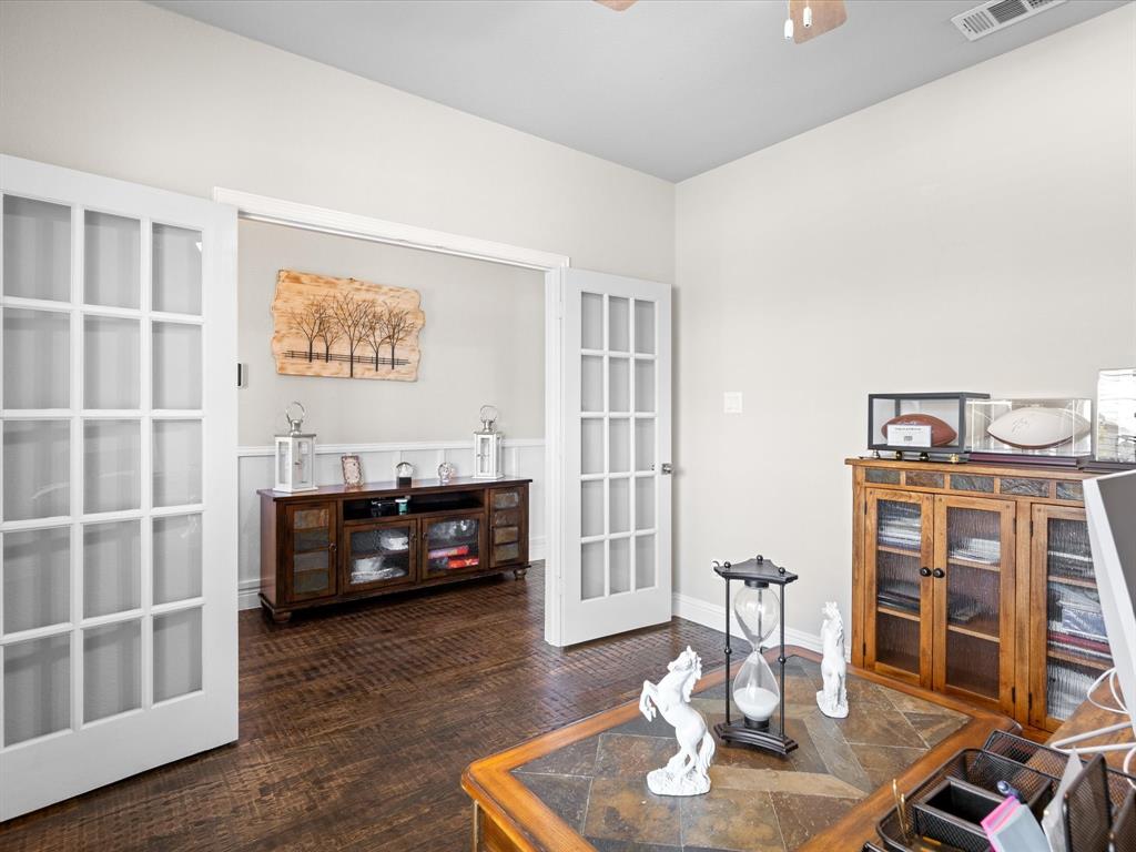 Waxahachie, Texas, 75165, United States, 4 Bedrooms Bedrooms, ,4 BathroomsBathrooms,Residential,For Sale,1978879