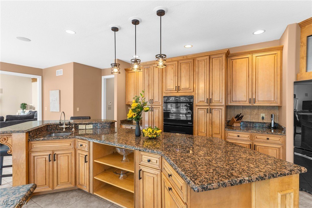 Poland, Ohio, 44514, United States, 5 Bedrooms Bedrooms, ,5 BathroomsBathrooms,Residential,For Sale,1895339