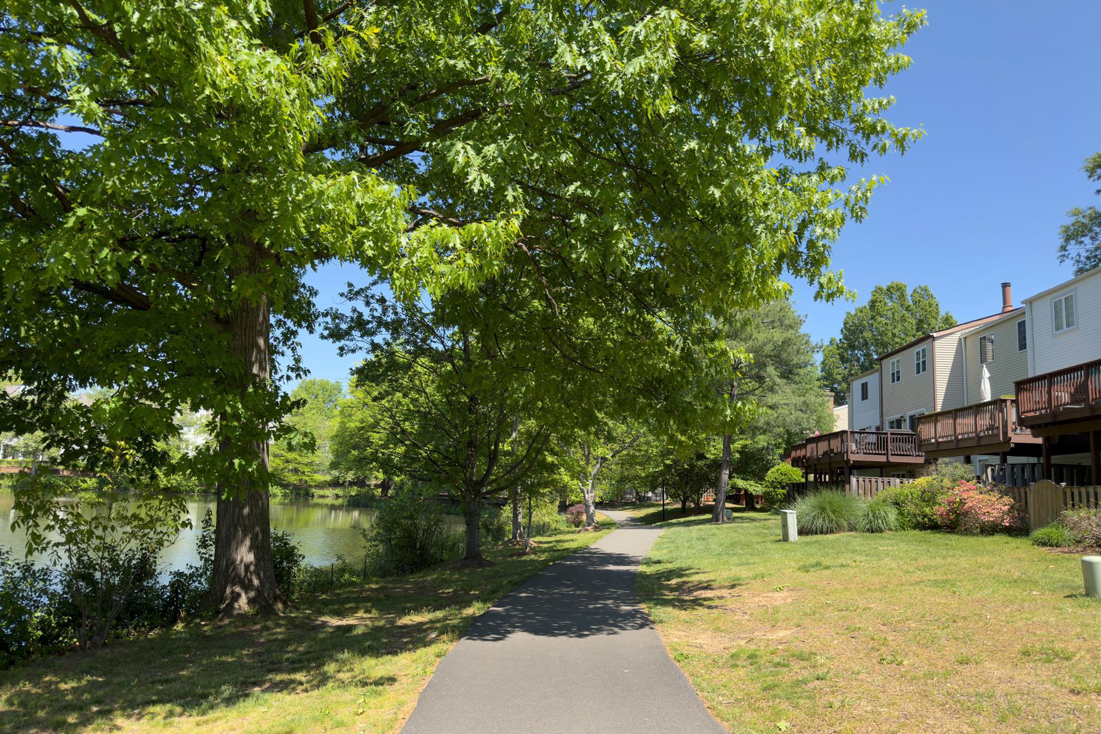  2922 Bridgehampton Court, Falls Church, VA 22042 - 物件實景