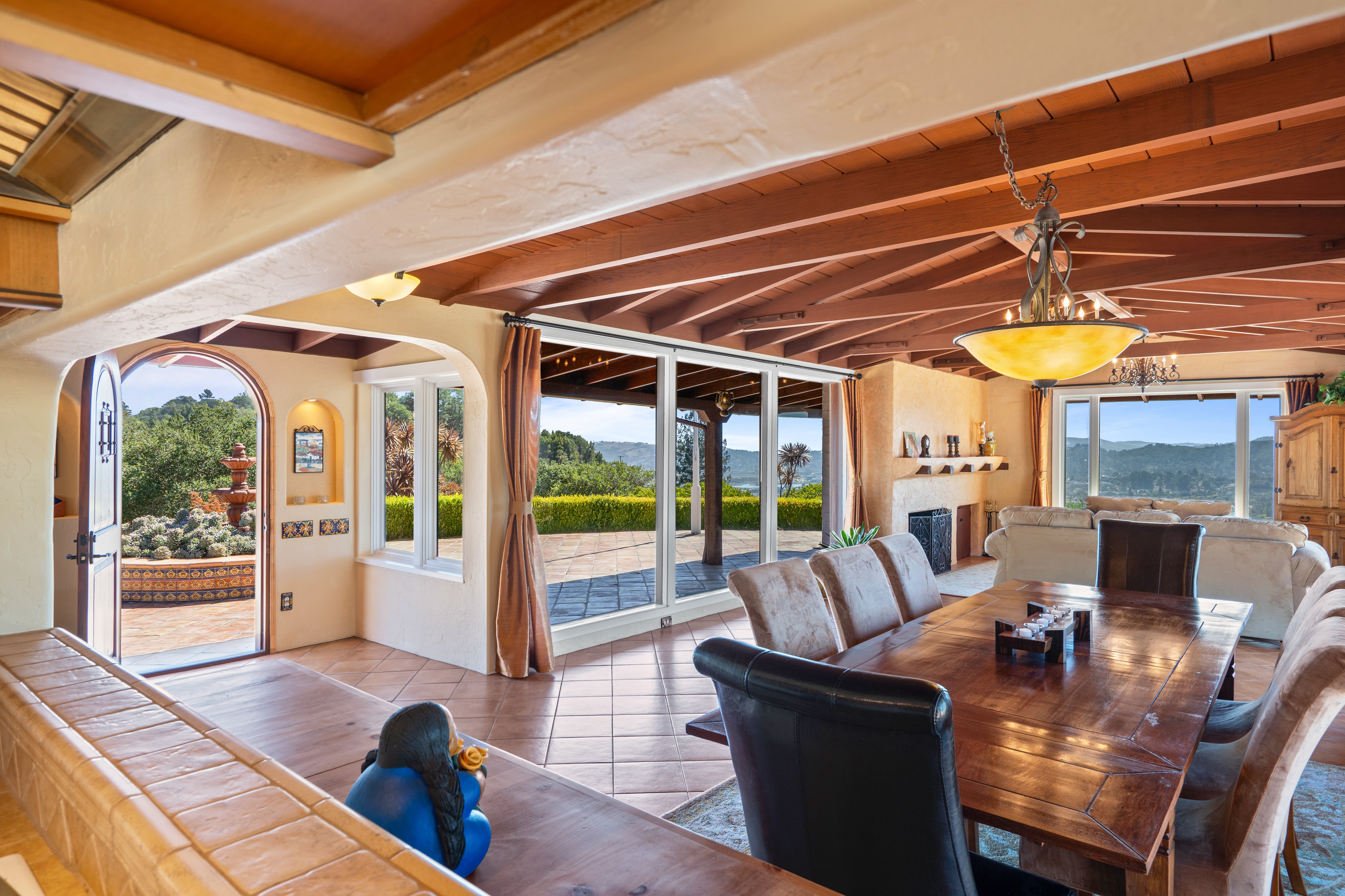  Artisan Hacienda-Style Home with Sweeping Bay to Tam Views - 物件實景
