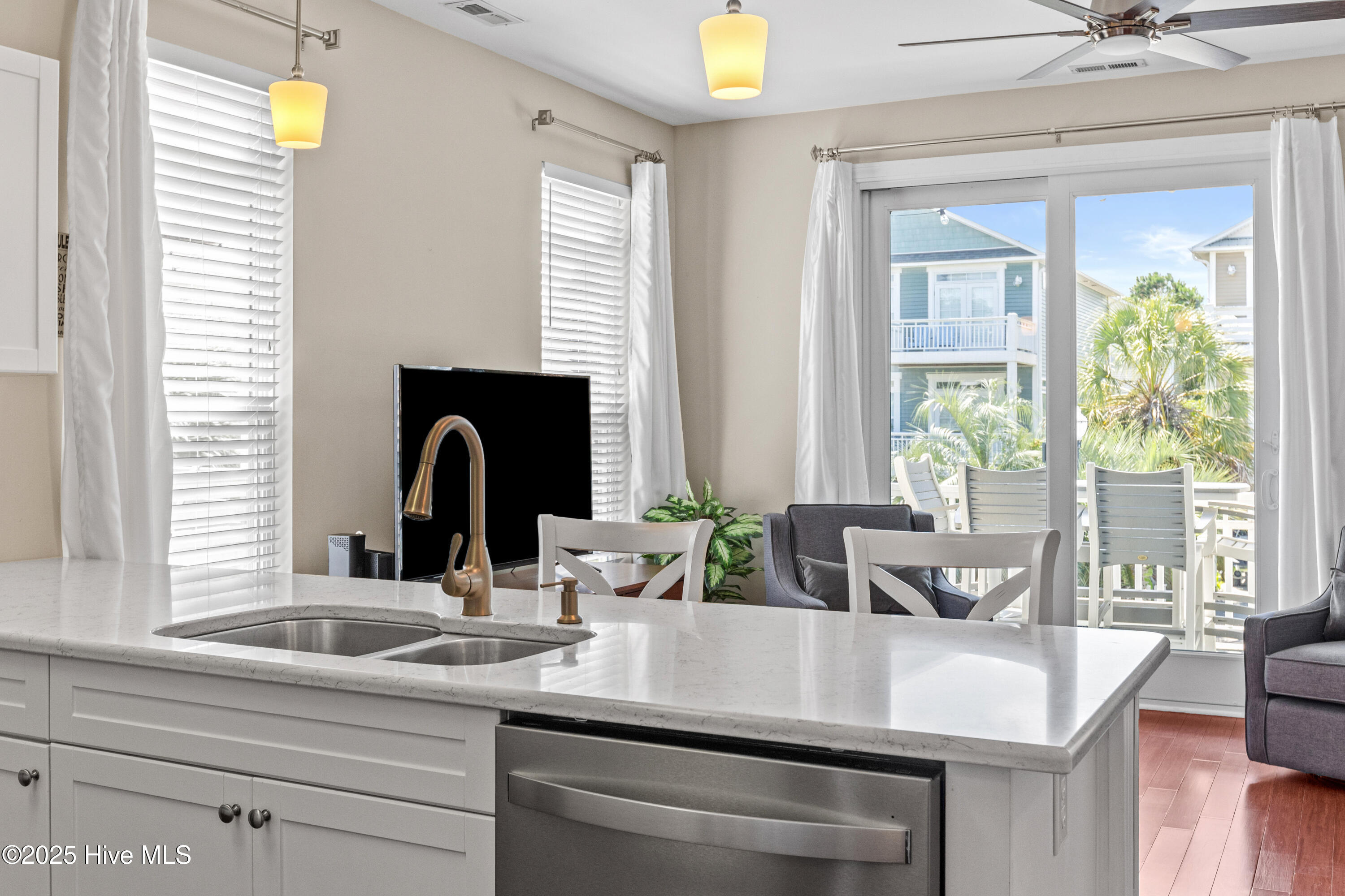 Carolina Beach, North Carolina, 28428, United States, 3 Bedrooms Bedrooms, ,3 BathroomsBathrooms,Residential,For Sale,1912564