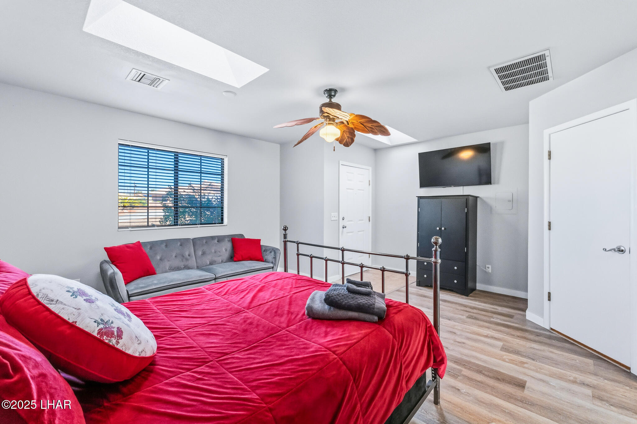 Lake Havasu City, Arizona, 86404, United States, 4 Bedrooms Bedrooms, ,2 BathroomsBathrooms,Residential,For Sale,2002177