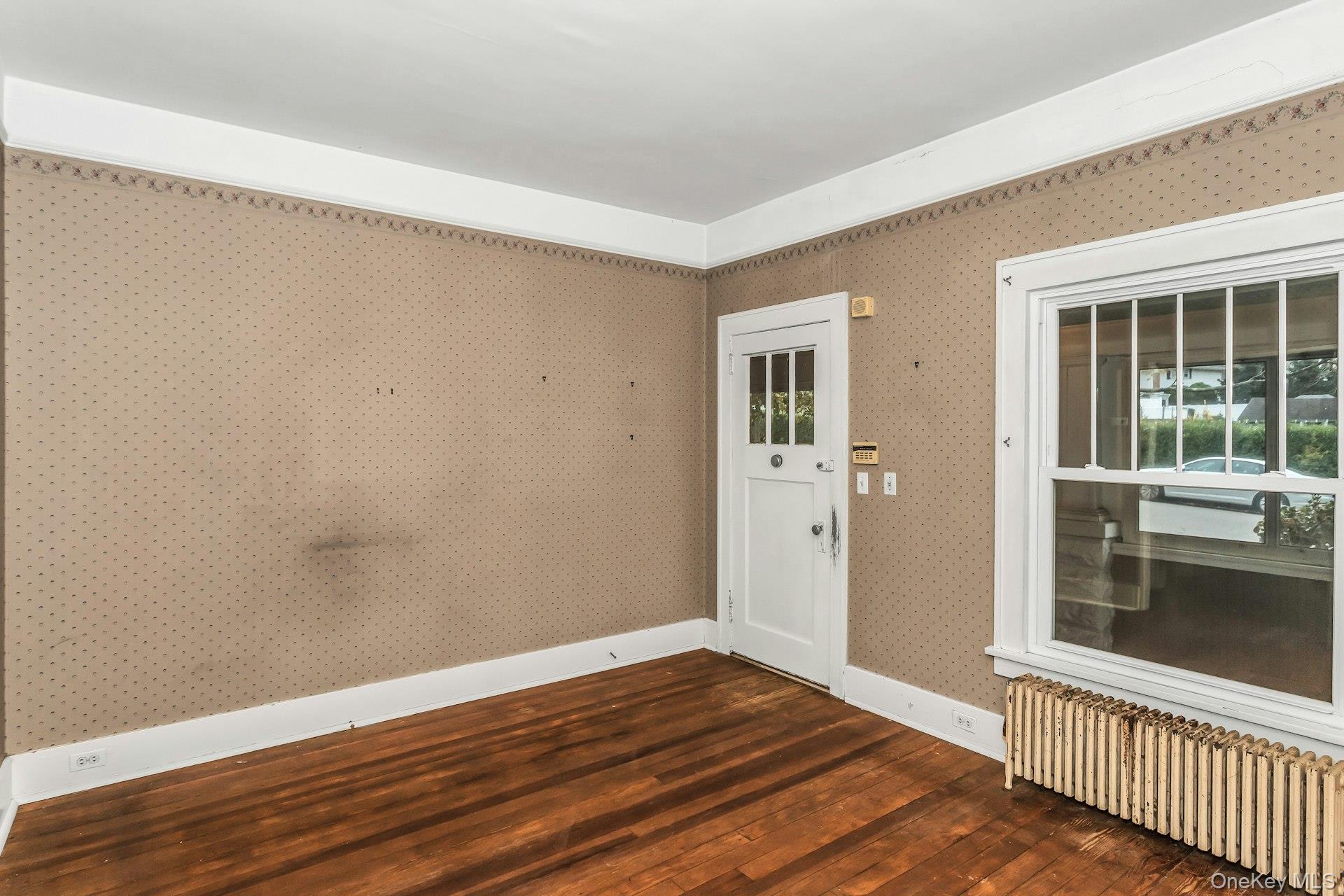 Northport, New York, 11768, United States, 2 Bedrooms Bedrooms, ,1 BathroomBathrooms,Residential,For Sale,1987614