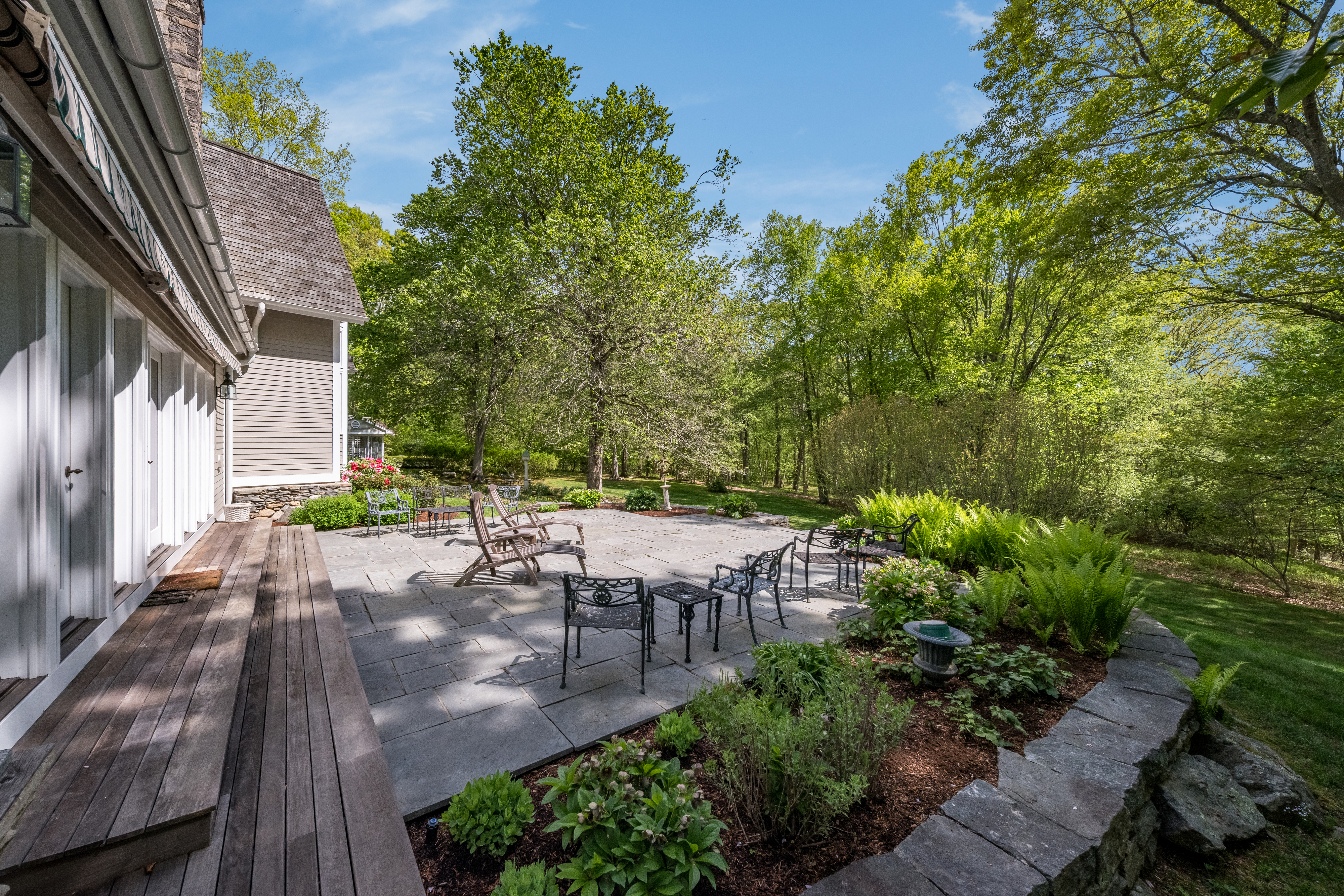  Stunning Custom Built Home on over 30 Acres of Bucolic Lane - 物件實景