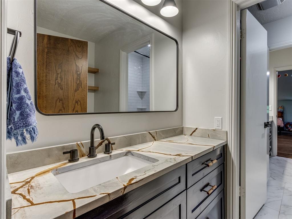 Oklahoma City, Oklahoma, 73131, United States, 4 Bedrooms Bedrooms, ,5 BathroomsBathrooms,Residential,For Sale,1919508