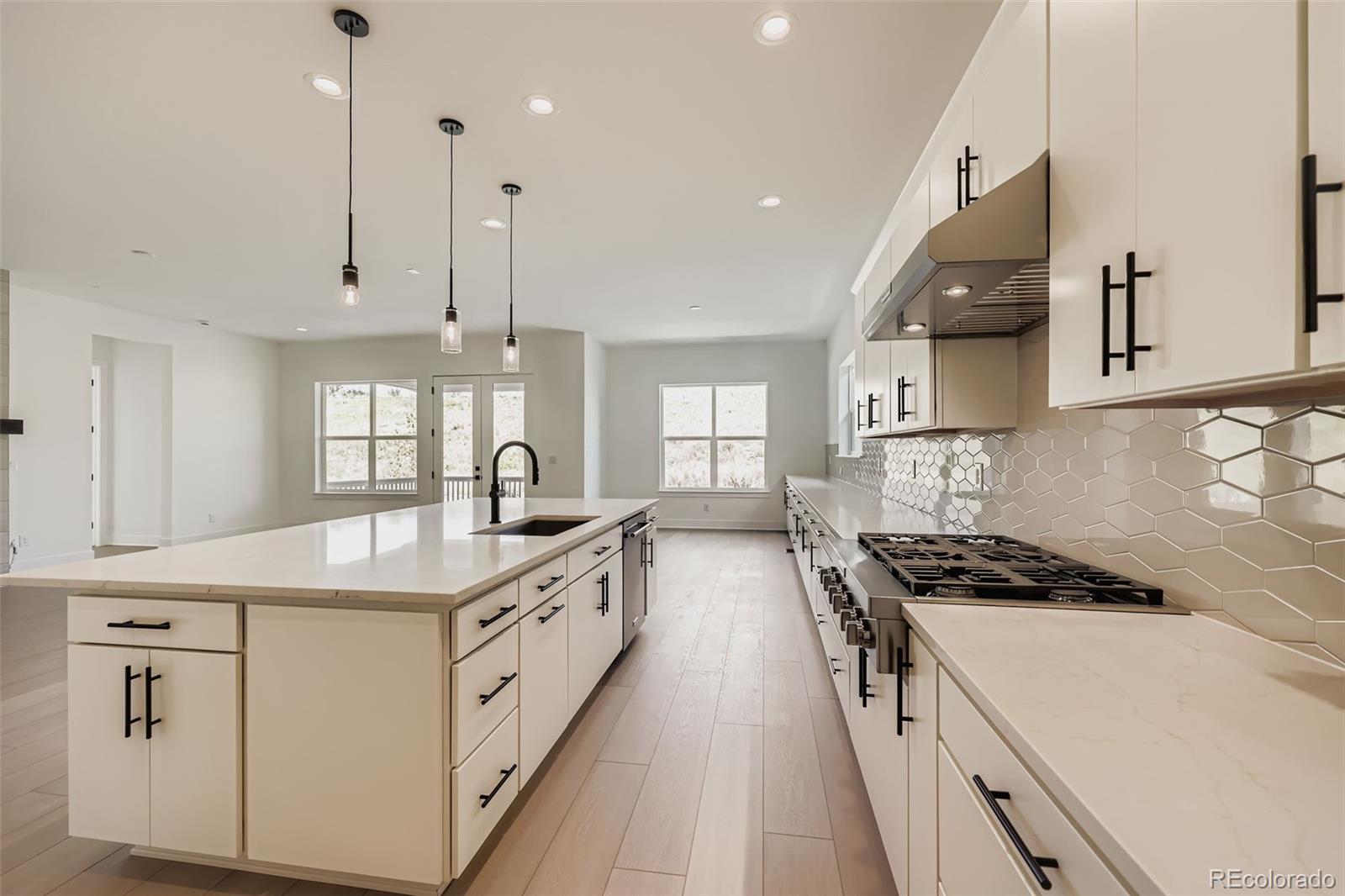 Castle Rock, Colorado, 80104, United States, 2 Bedrooms Bedrooms, ,2 BathroomsBathrooms,Residential,For Sale,1902187