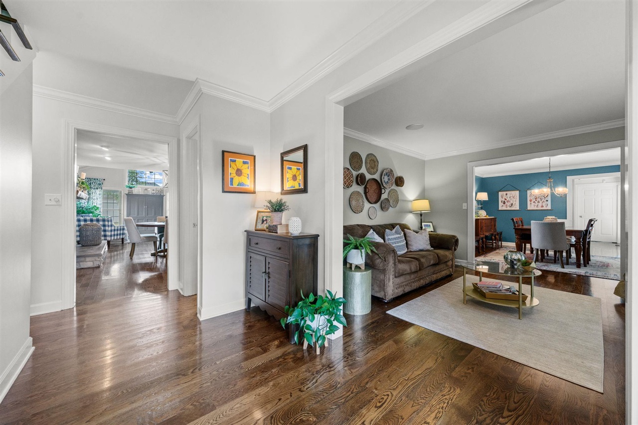 Bowling Green, Kentucky, 42103, United States, 4 Bedrooms Bedrooms, ,4 BathroomsBathrooms,Residential,For Sale,1907644