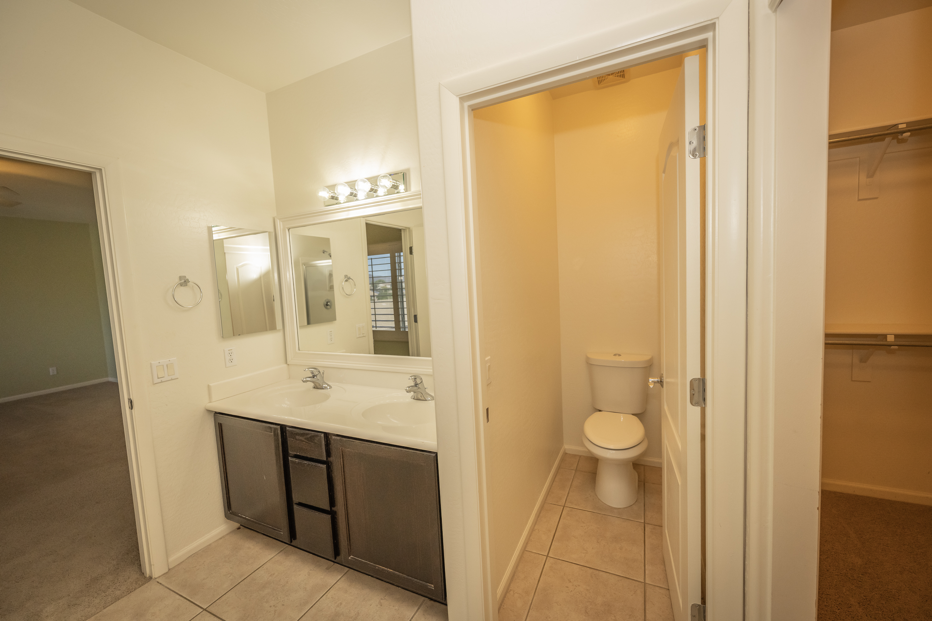 ANTHEM, Arizona, 85086, United States, 4 Bedrooms Bedrooms, ,3 BathroomsBathrooms,Residential,For Sale,1937658