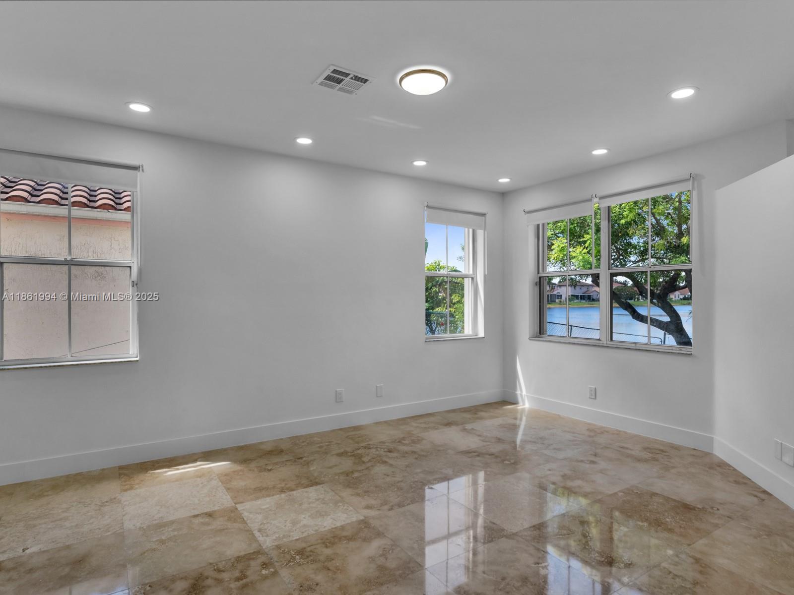 Pembroke Pines, Florida, 33029, United States, 3 Bedrooms Bedrooms, ,3 BathroomsBathrooms,Residential,For Sale,1923091