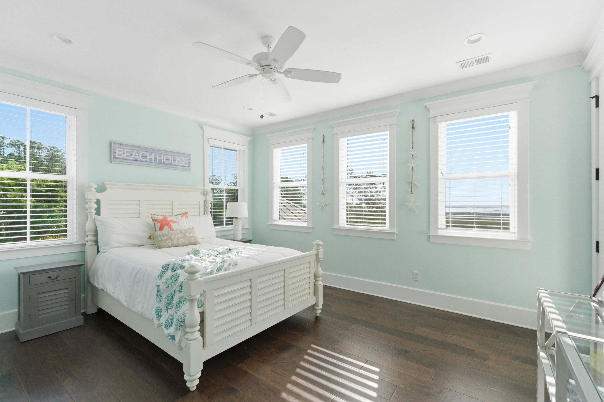  3020 Intracoastal View Drive - 物件實景