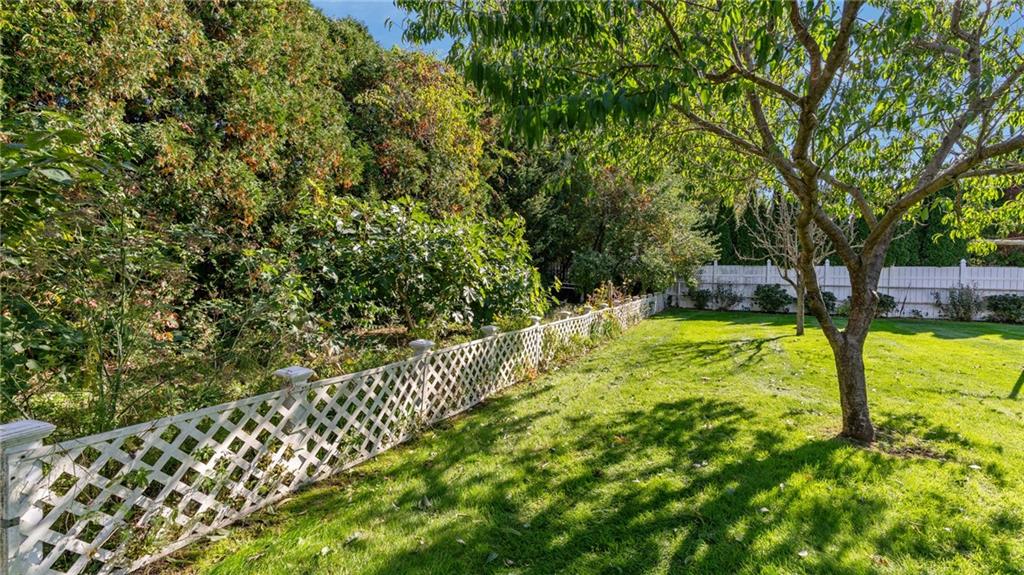 Barrington, Rhode Island, 02806, United States, 3 Bedrooms Bedrooms, ,3 BathroomsBathrooms,Residential,For Sale,2012853