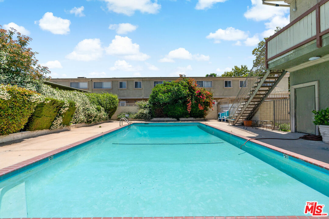 Winnetka, California, 91306, United States, 3 Bedrooms Bedrooms, ,2 BathroomsBathrooms,Residential,For Sale,1919452