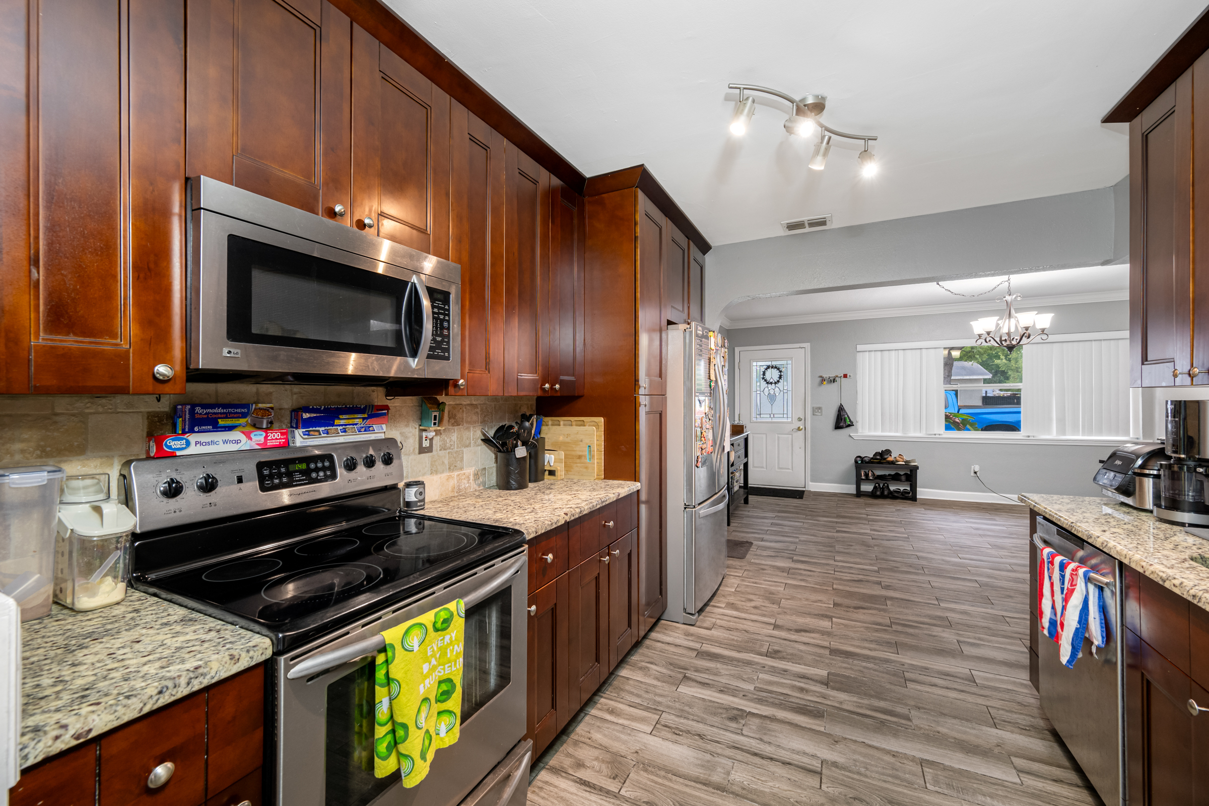 Clearwater, Florida, 33764, United States, 3 Bedrooms Bedrooms, ,2 BathroomsBathrooms,Residential,For Sale,1879424