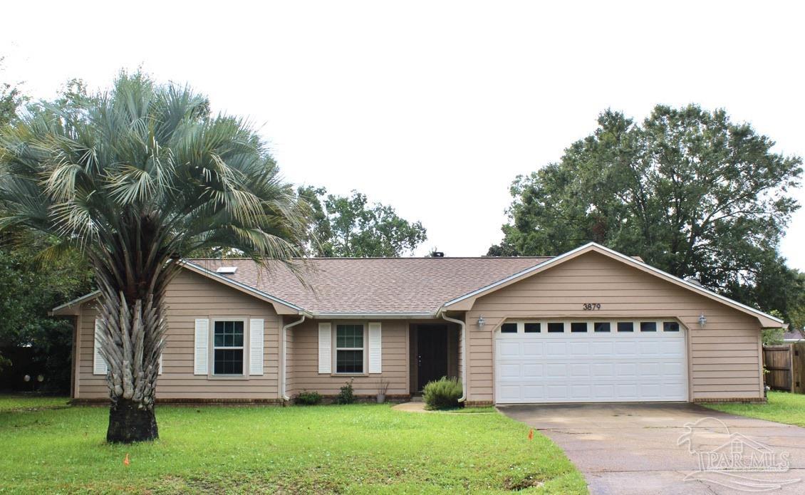 Sail Wind Dr, Gulf Breeze, FL 32563