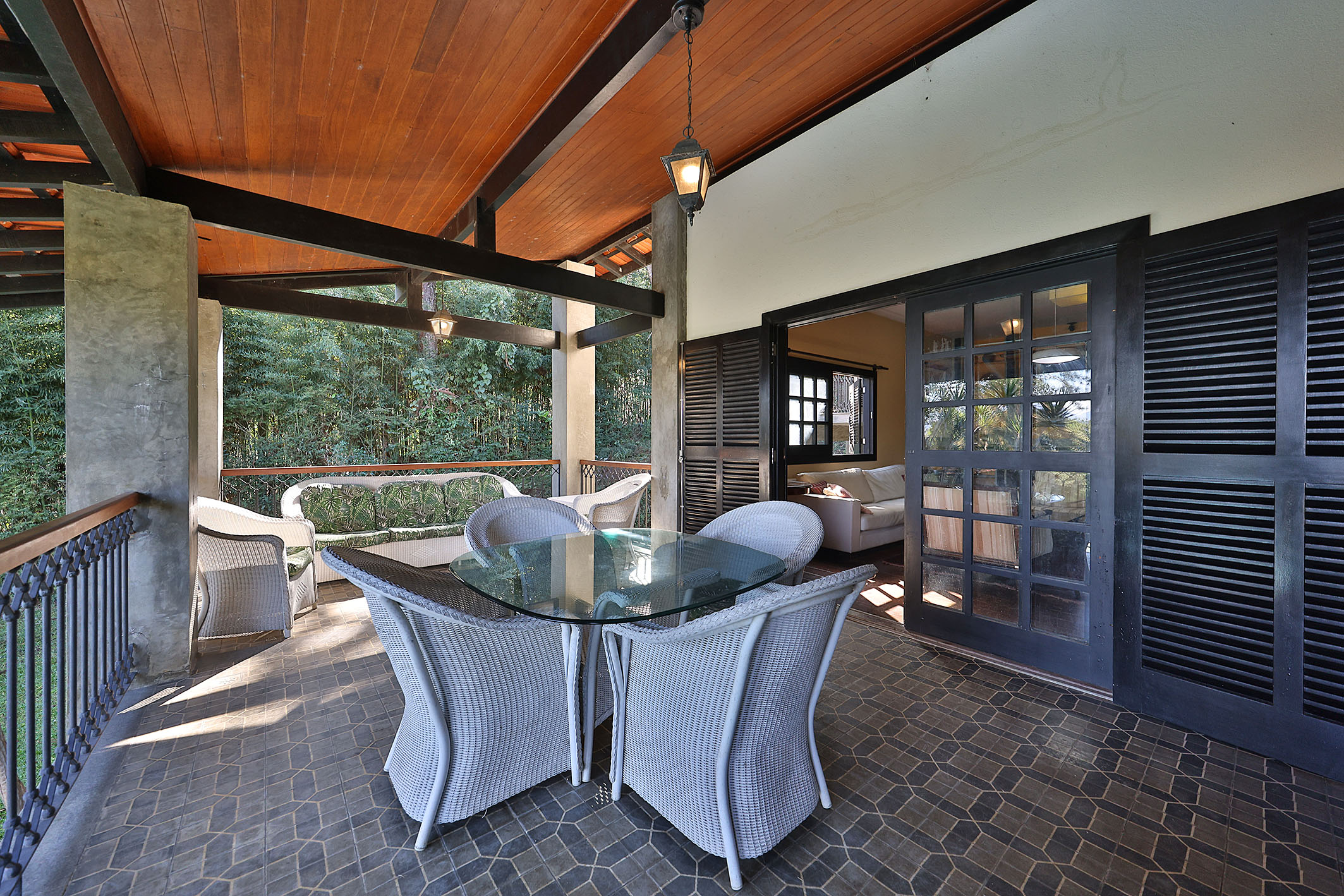 Mountain retreat with comprehensive leisure amenities and guest accommodations - 物件實景