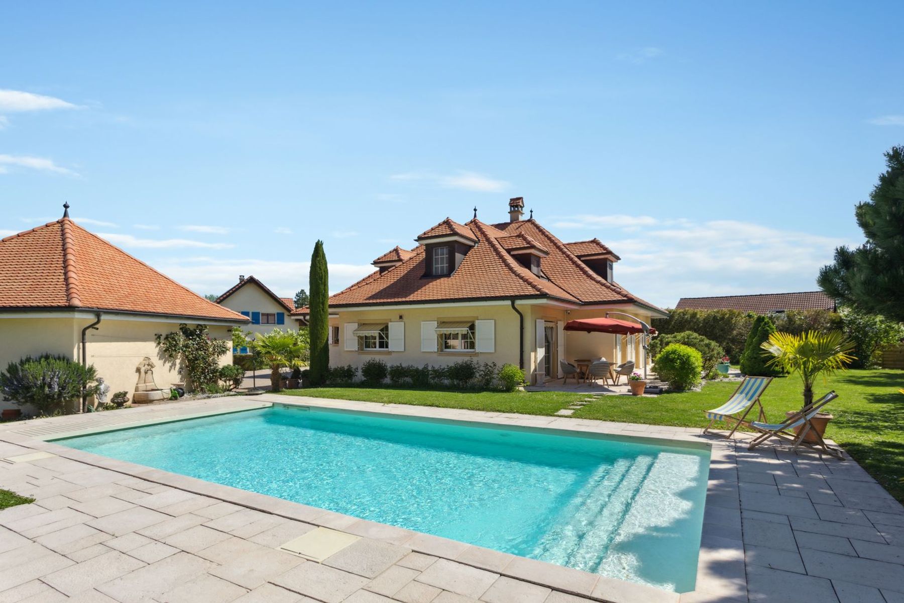  292 m², 6.5-room architect-designed villa on 1,792 m² of land - 物件實景