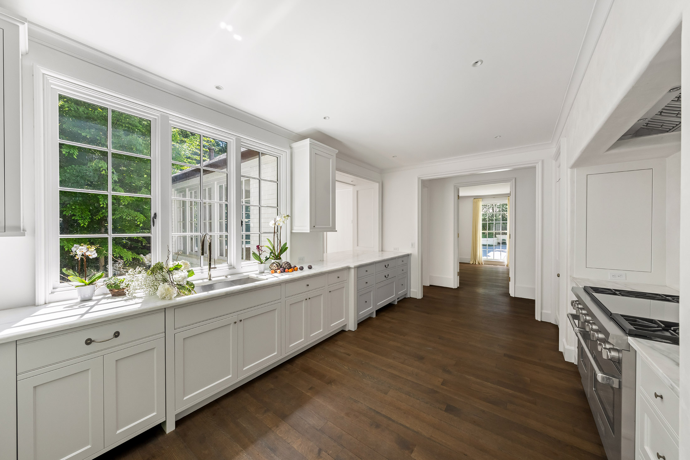  Timeless Architecture and Modern Livability Converge in Tuxedo Park Home - 物件實景