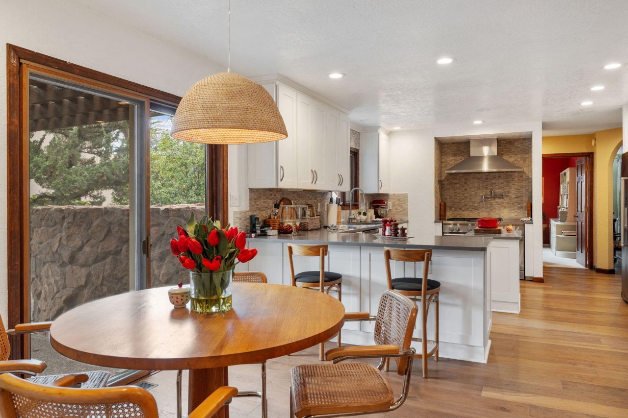 Albuquerque, New Mexico, 87111, United States, 4 Bedrooms Bedrooms, ,3 BathroomsBathrooms,Residential,For Sale,1906383