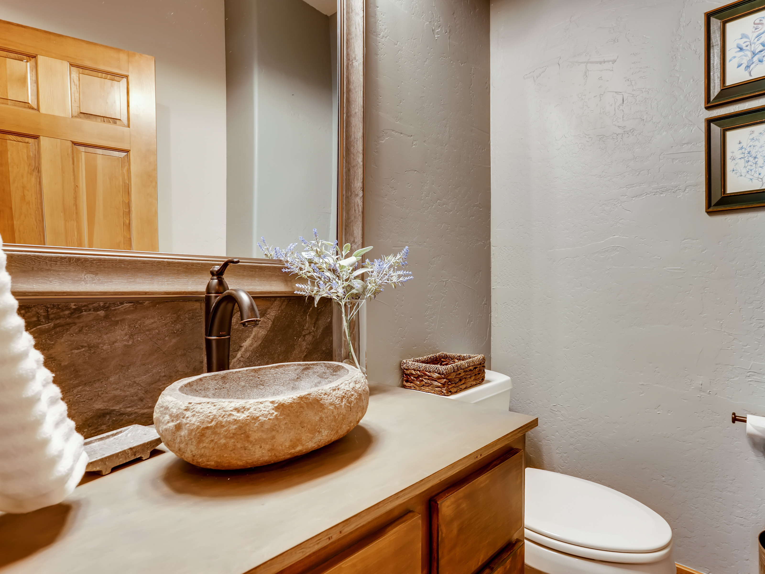 Edwards, Colorado, 81632, United States, 5 Bedrooms Bedrooms, ,5 BathroomsBathrooms,Residential,For Sale,1905665