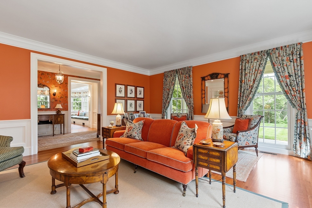 Concord, Massachusetts, 01742, United States, 6 Bedrooms Bedrooms, ,7 BathroomsBathrooms,Residential,For Sale,1938993