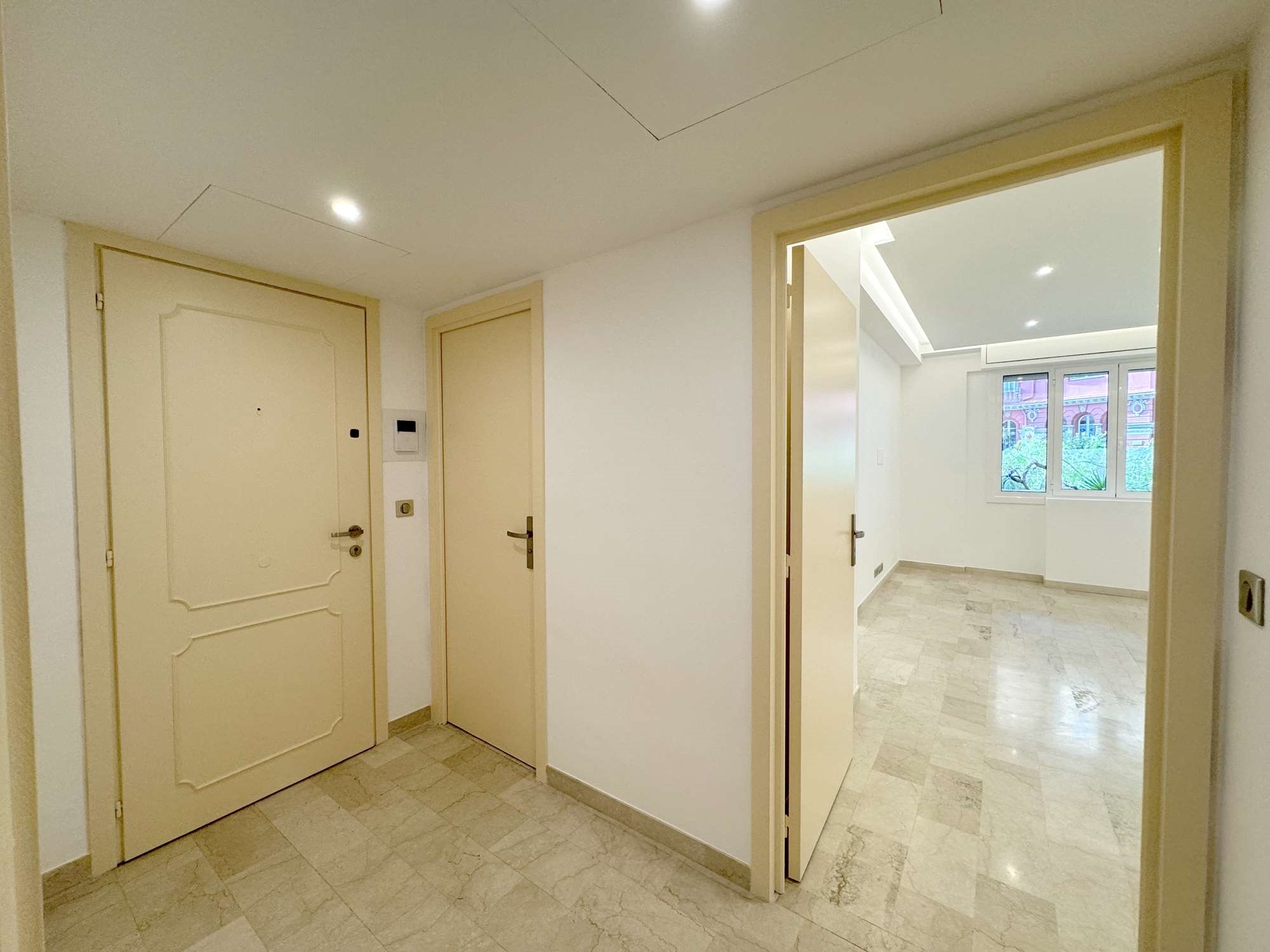  Les Caravelles, Charming 2-room flat for sale, mixt use - 物件實景