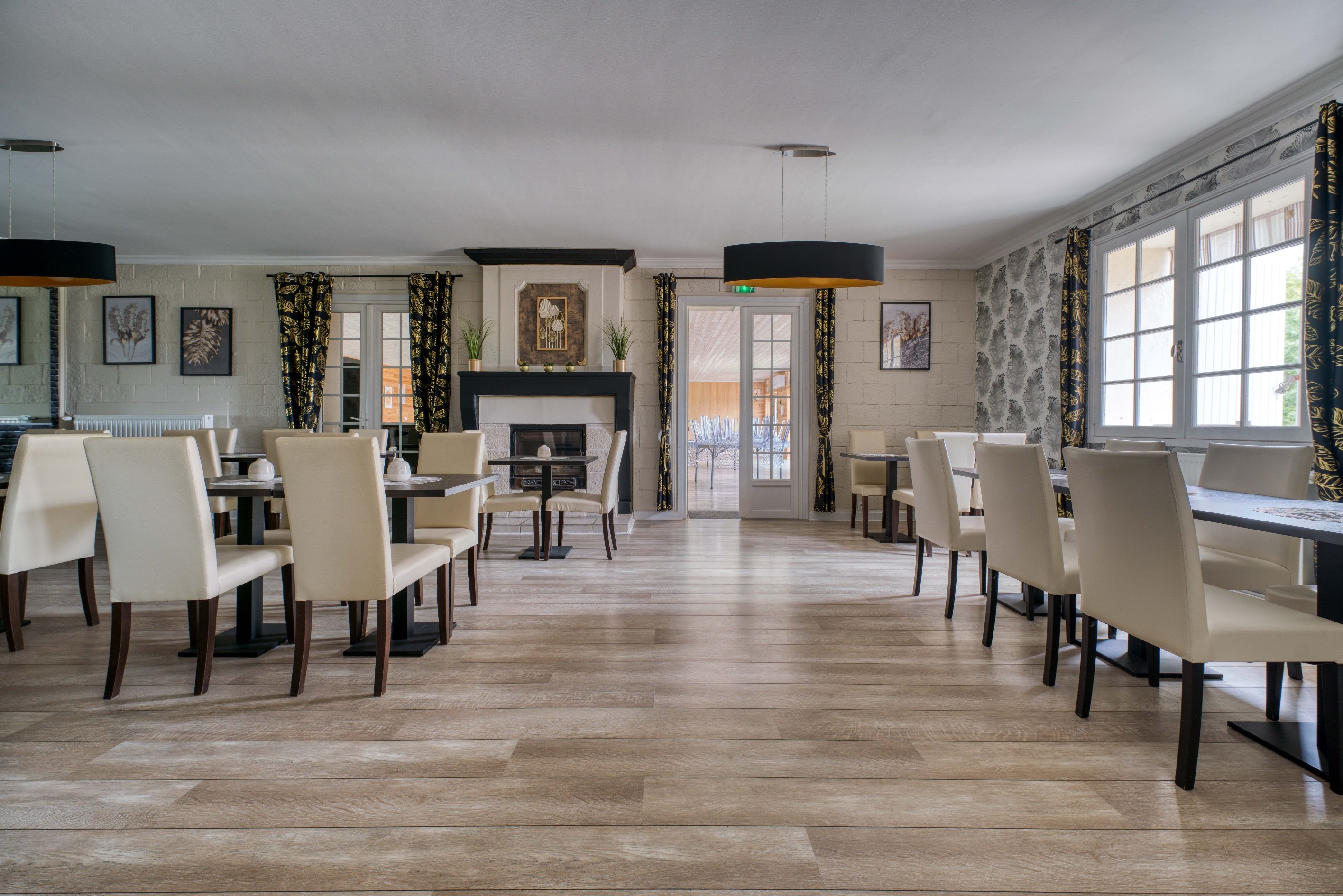  EXCEPTIONAL ESTATE FOR HOSPITALITY AND EVENTS WITH PRIVATE MANOR HOUSE NEAR ANG… - 物件實景