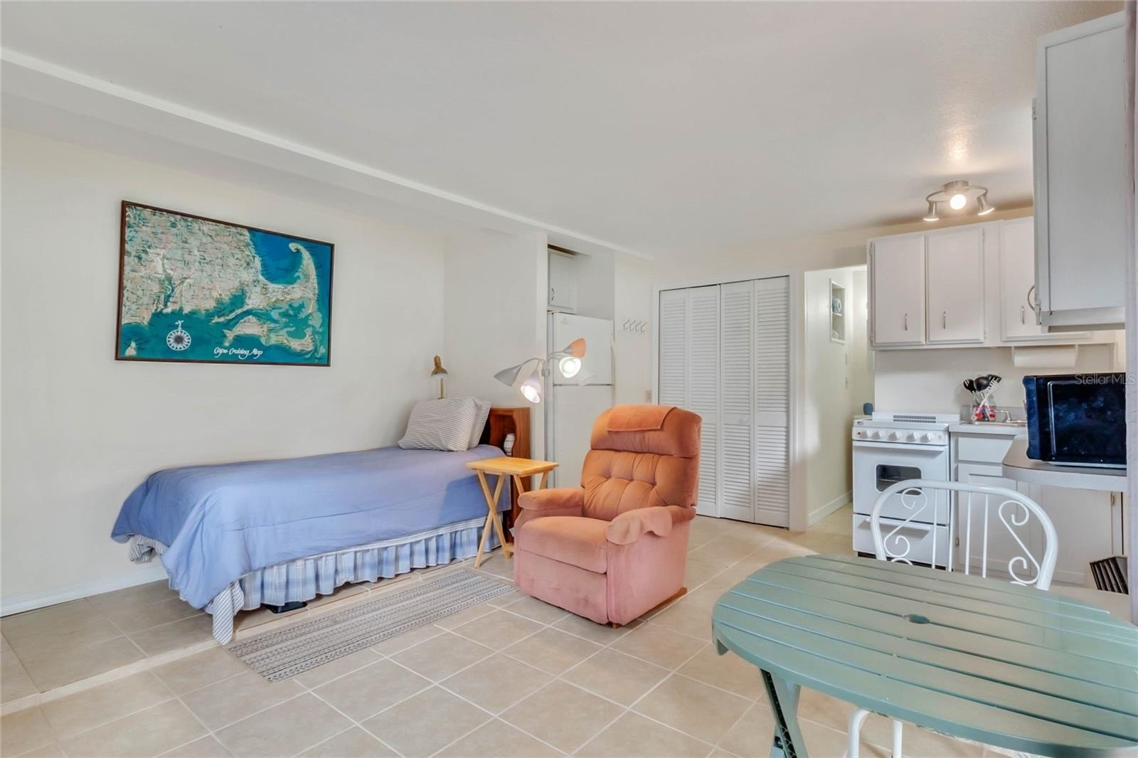 LAKE WALES, Florida, 33898, United States, 6 Bedrooms Bedrooms, ,5 BathroomsBathrooms,Residential,For Sale,1974565