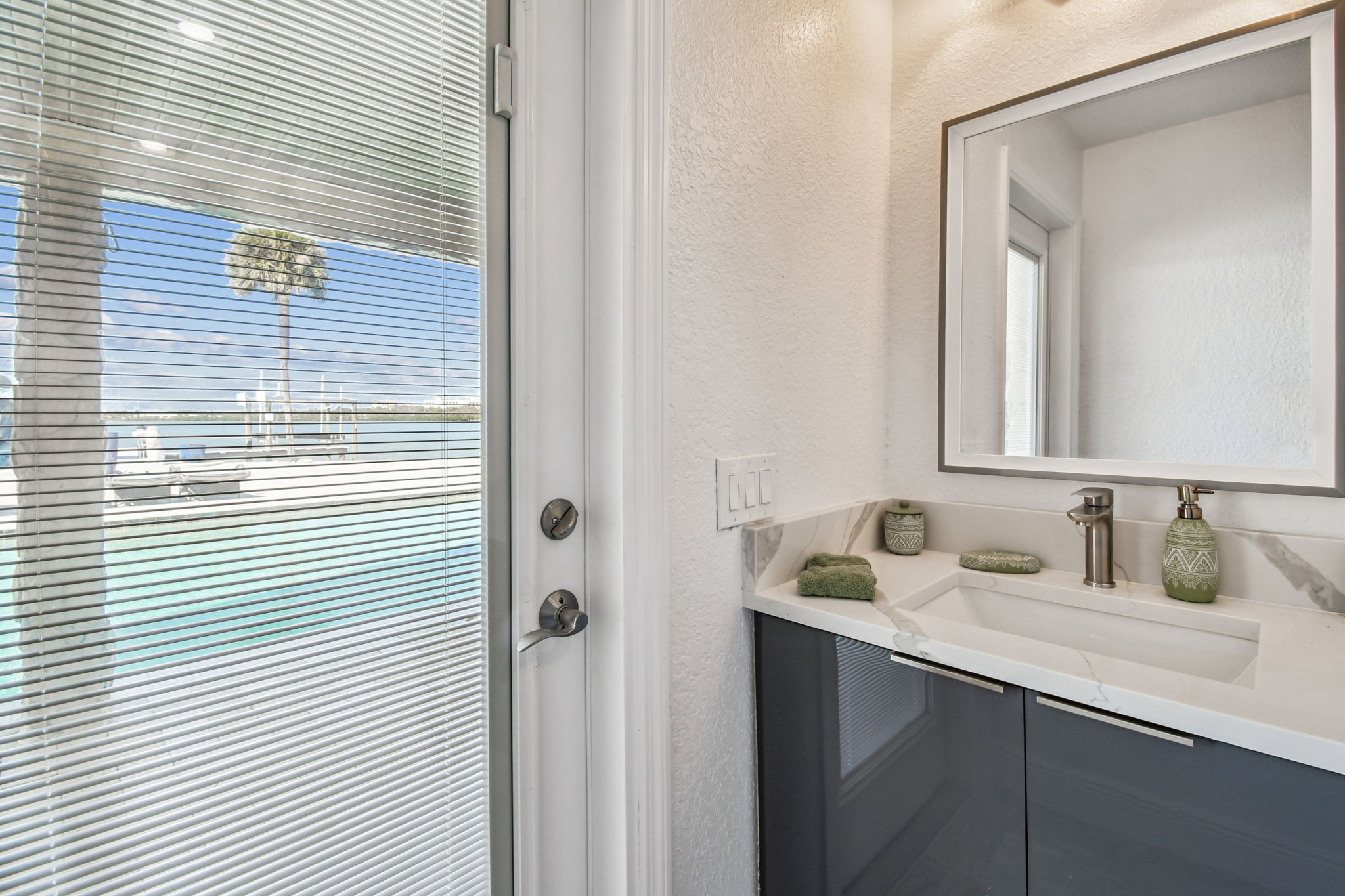 Madeira Beach, Florida, 33708, United States, 6 Bedrooms Bedrooms, ,6 BathroomsBathrooms,Residential,For Sale,1975666