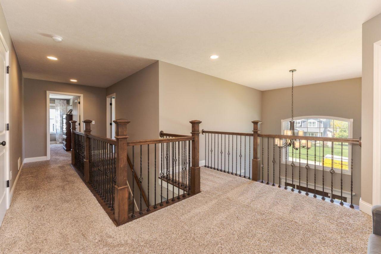 Bloomington, Illinois, 61705, United States, 5 Bedrooms Bedrooms, ,5 BathroomsBathrooms,Residential,For Sale,1817687
