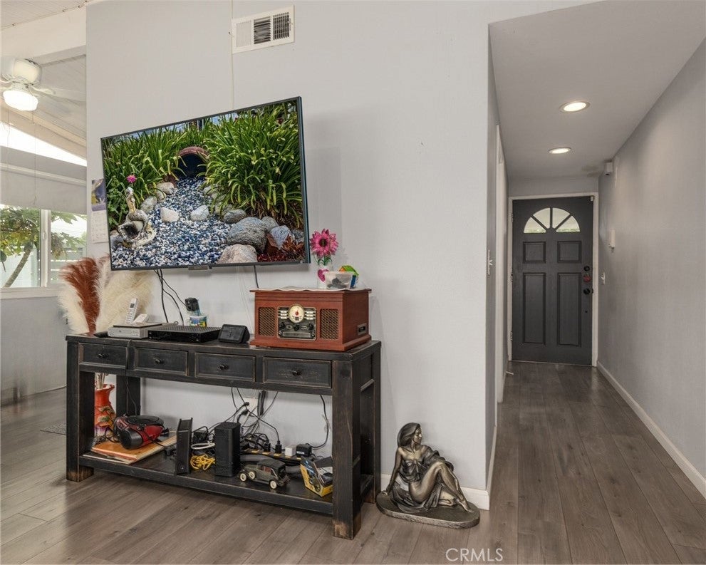 Azusa, California, 91702, United States, 4 Bedrooms Bedrooms, ,2 BathroomsBathrooms,Residential,For Sale,1879036