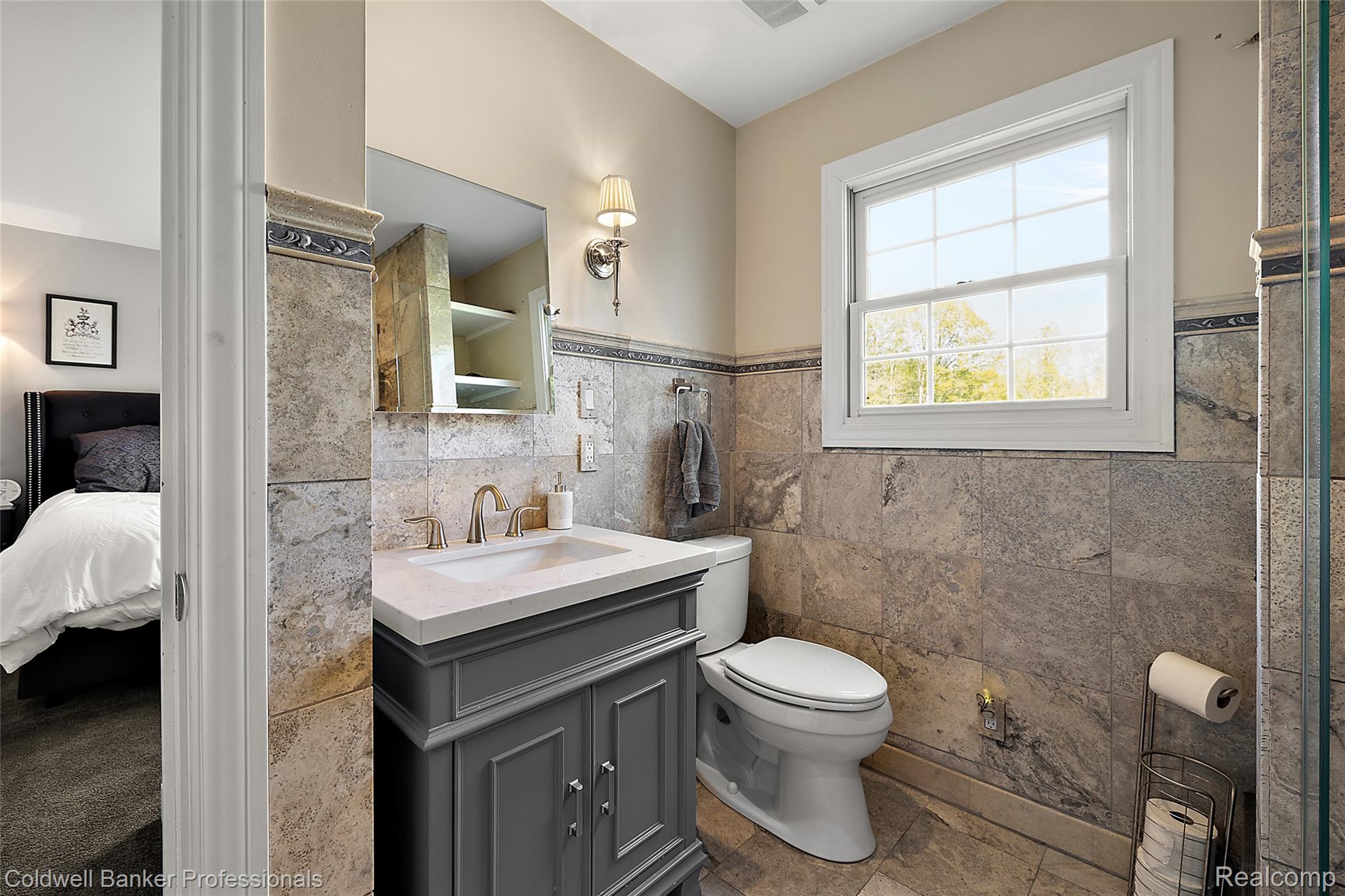 Lapeer, Michigan, 48446, United States, 3 Bedrooms Bedrooms, ,3 BathroomsBathrooms,Residential,For Sale,1907638