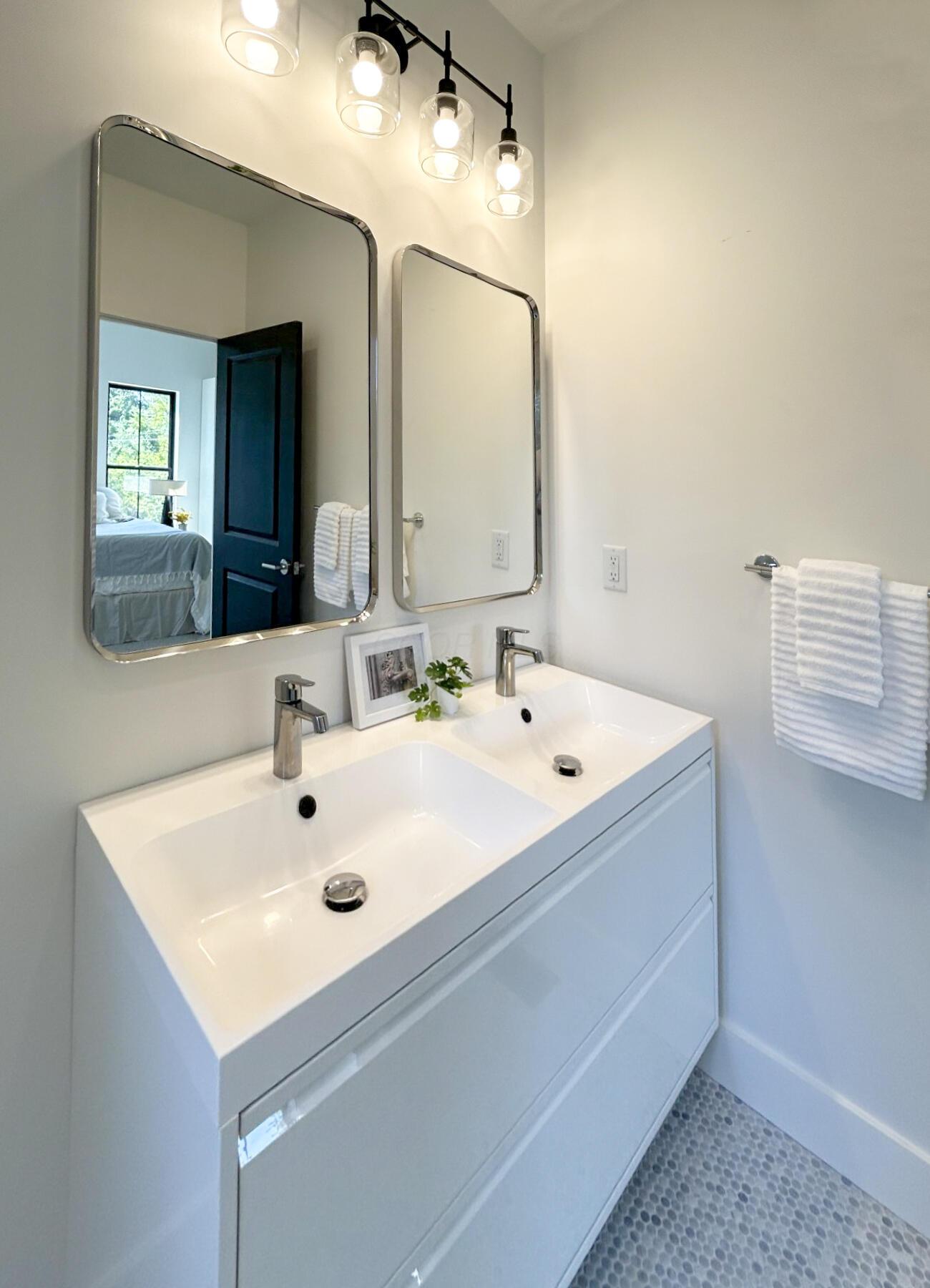Columbus, Ohio, 43202, United States, 3 Bedrooms Bedrooms, ,3 BathroomsBathrooms,Residential,For Sale,1947098