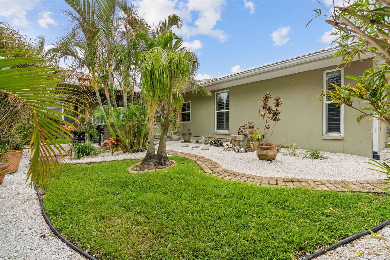 Belleair Beach, Florida, 33786, United States, 2 Bedrooms Bedrooms, ,3 BathroomsBathrooms,Residential,For Sale,1930799