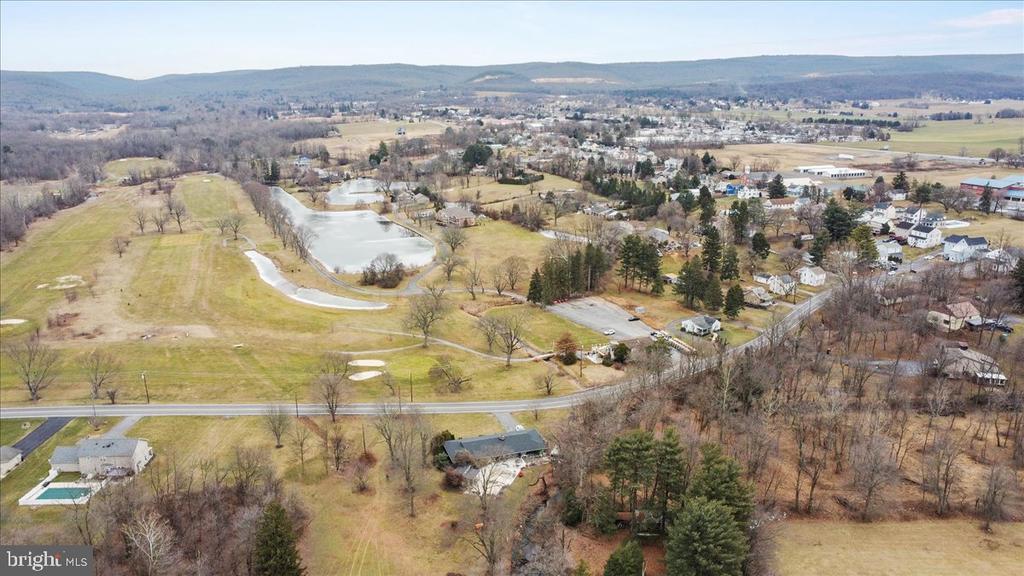 Fayetteville, Pennsylvania, 17222, United States, 3 Bedrooms Bedrooms, ,2 BathroomsBathrooms,Residential,For Sale,1928421