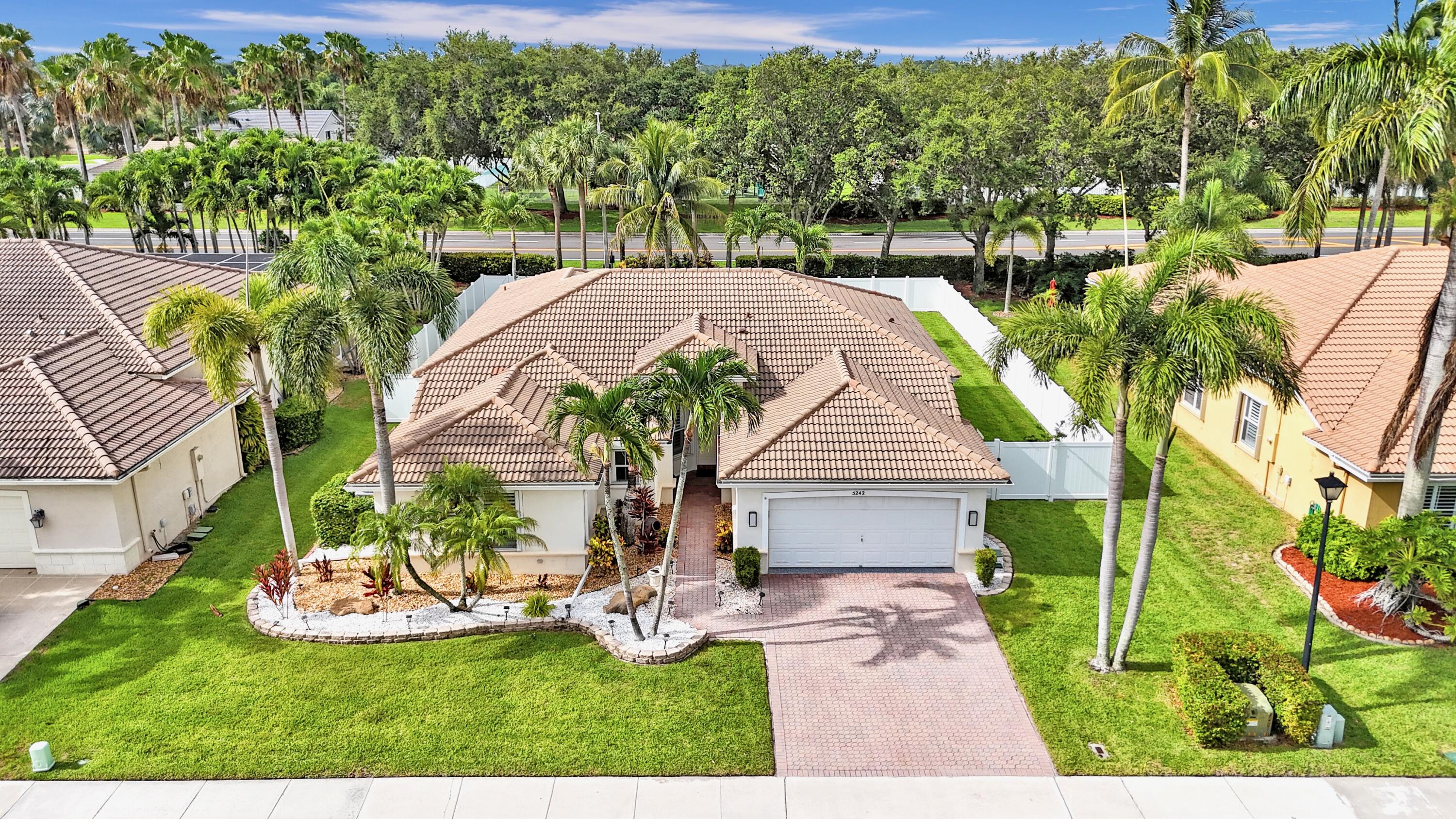 Lake Worth, Florida, 33463, United States, 3 Bedrooms Bedrooms, ,3 BathroomsBathrooms,Residential,For Sale,1905874