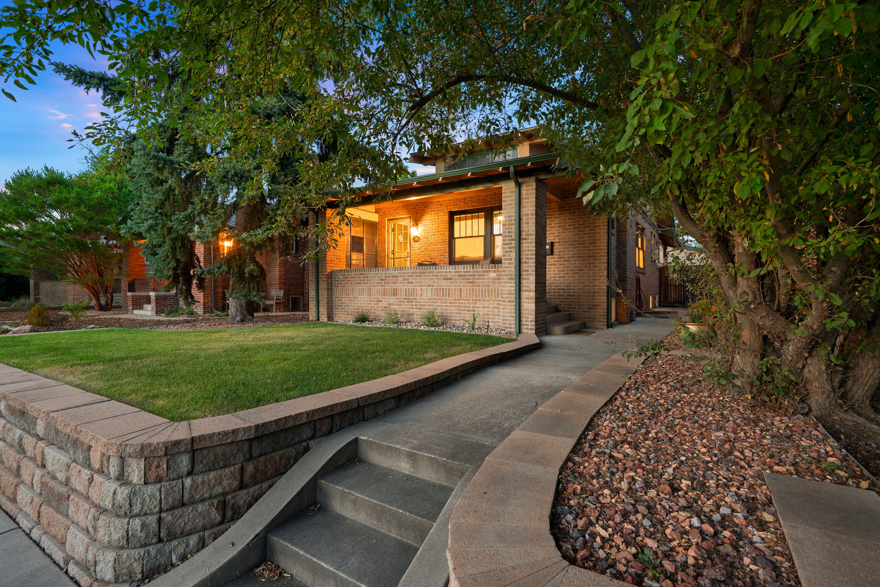  Meticulously maintained Bungalow flows the way it was designed - 物件實景